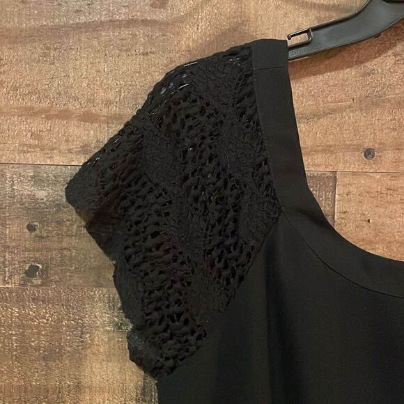 ✨BCBGeneration Little Black Cocktail Dress with Lace Sleeves - Picture 3 of 8